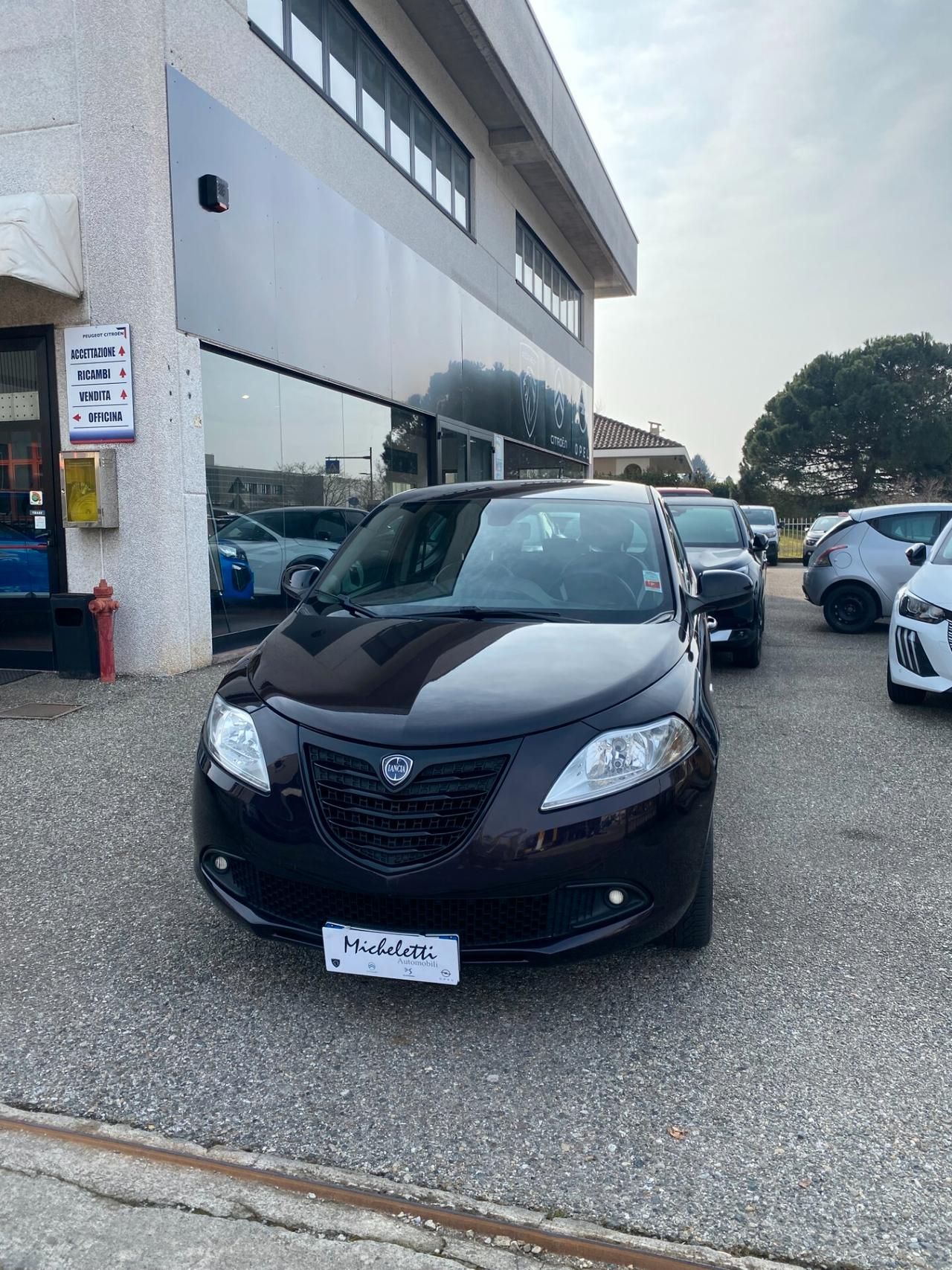 Lancia Ypsilon 1.2 69 CV 5 porte Elefantino