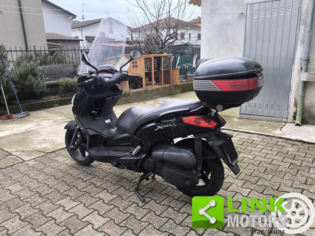 YAMAHA X-Max 125 i