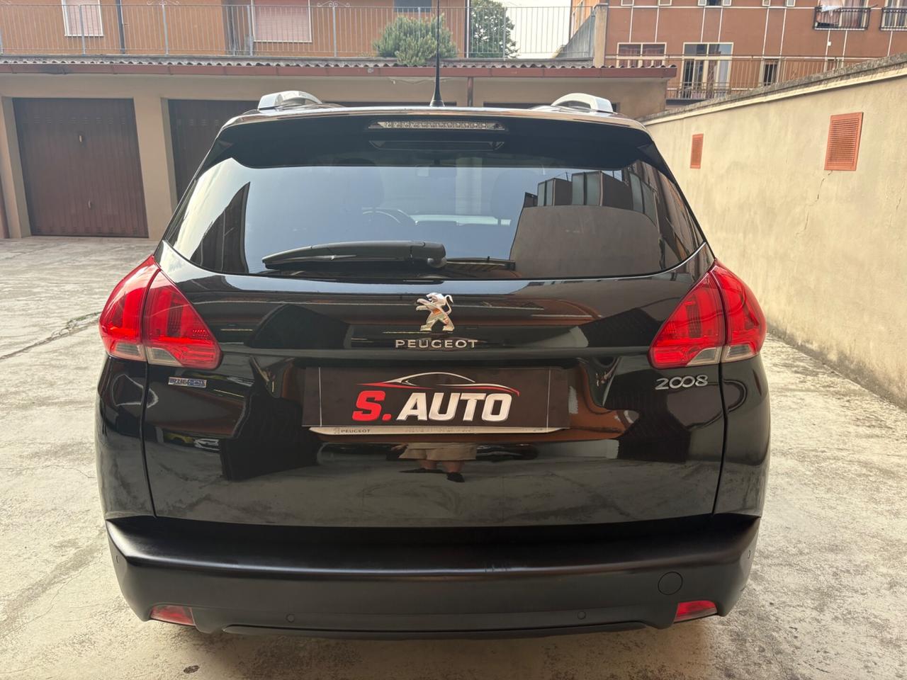 Peugeot 2008 BlueHDi 100 Black Matt 2015