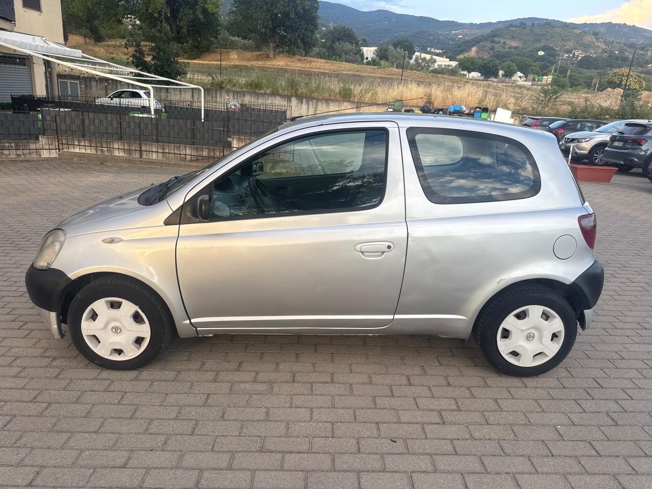 Toyota Yaris 1.0i 16V cat 3 porte