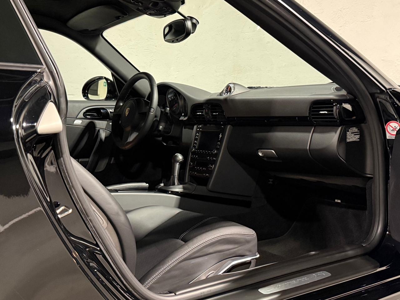 Porsche 911 Carrera 4S Coupé