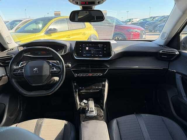 Peugeot 2008 BlueHDi 130 S&S EAT8 Allure Pack