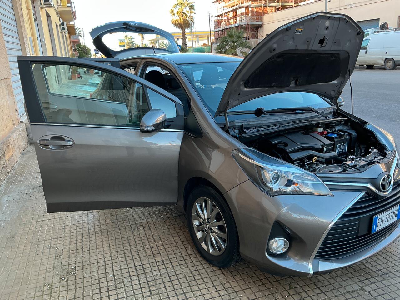 Toyota Yaris 1.0 5 porte Active