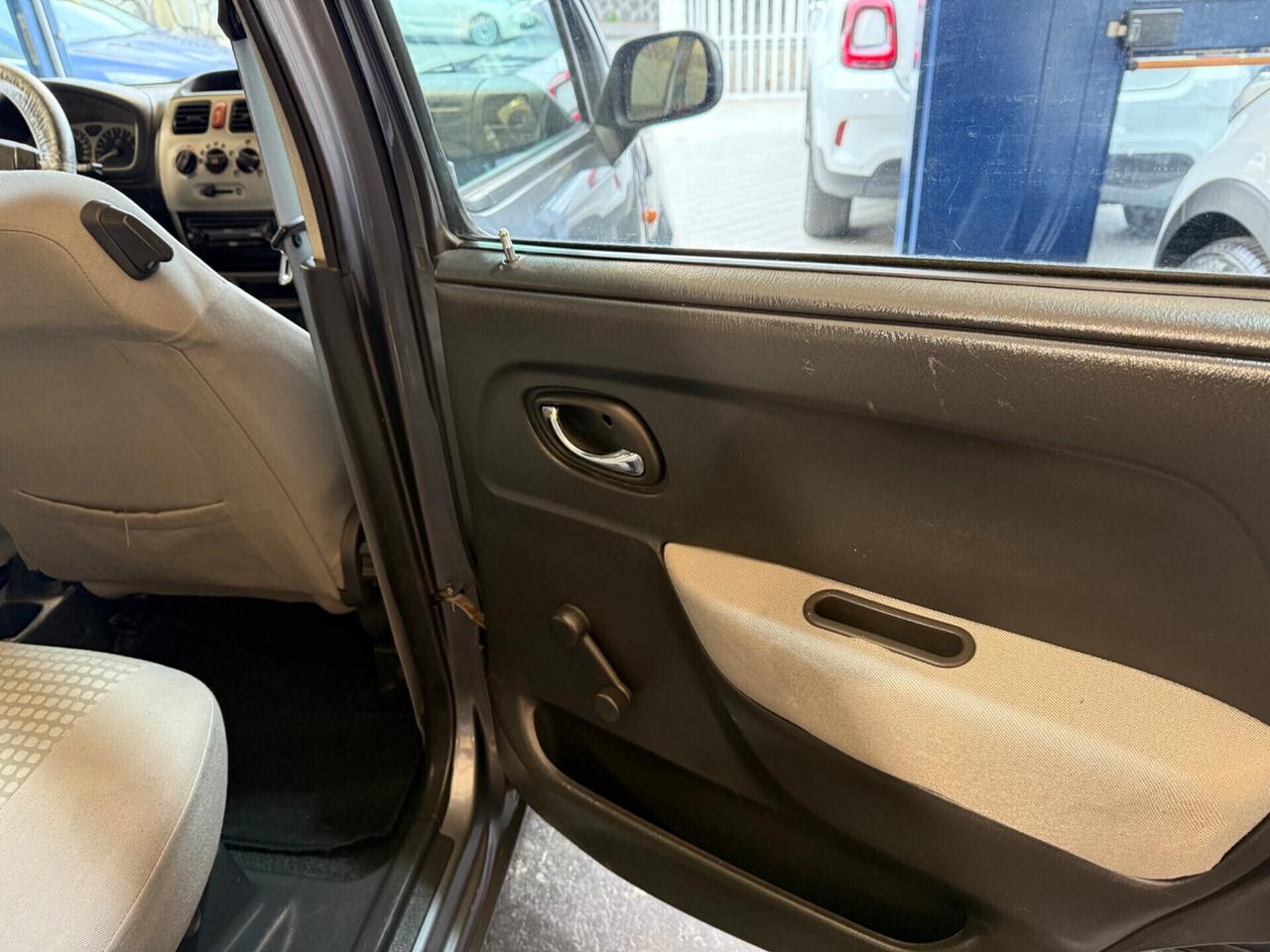Opel Agila 1.2 16V Enjoy