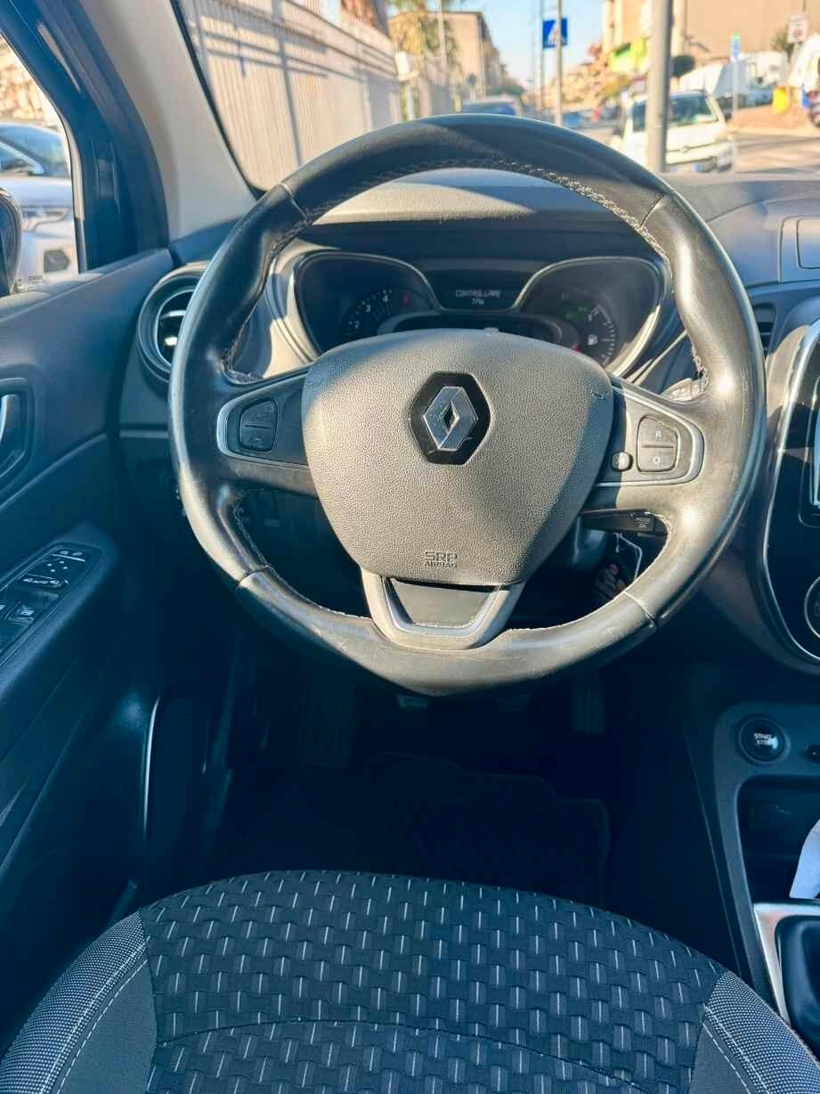 RENAULT CAPTUR 1.5 dCi 110 CV *FARI FULL LED