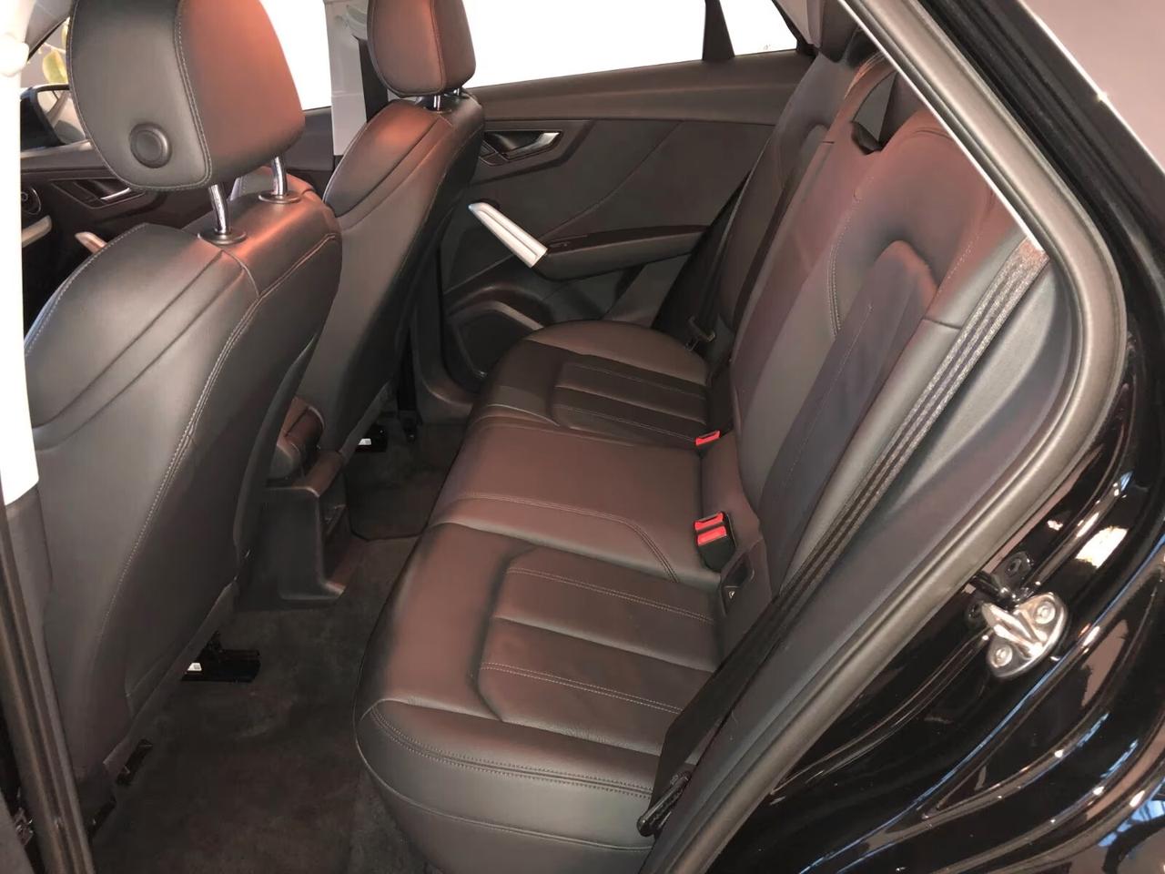 Audi Q2 30 TFSI Business Design