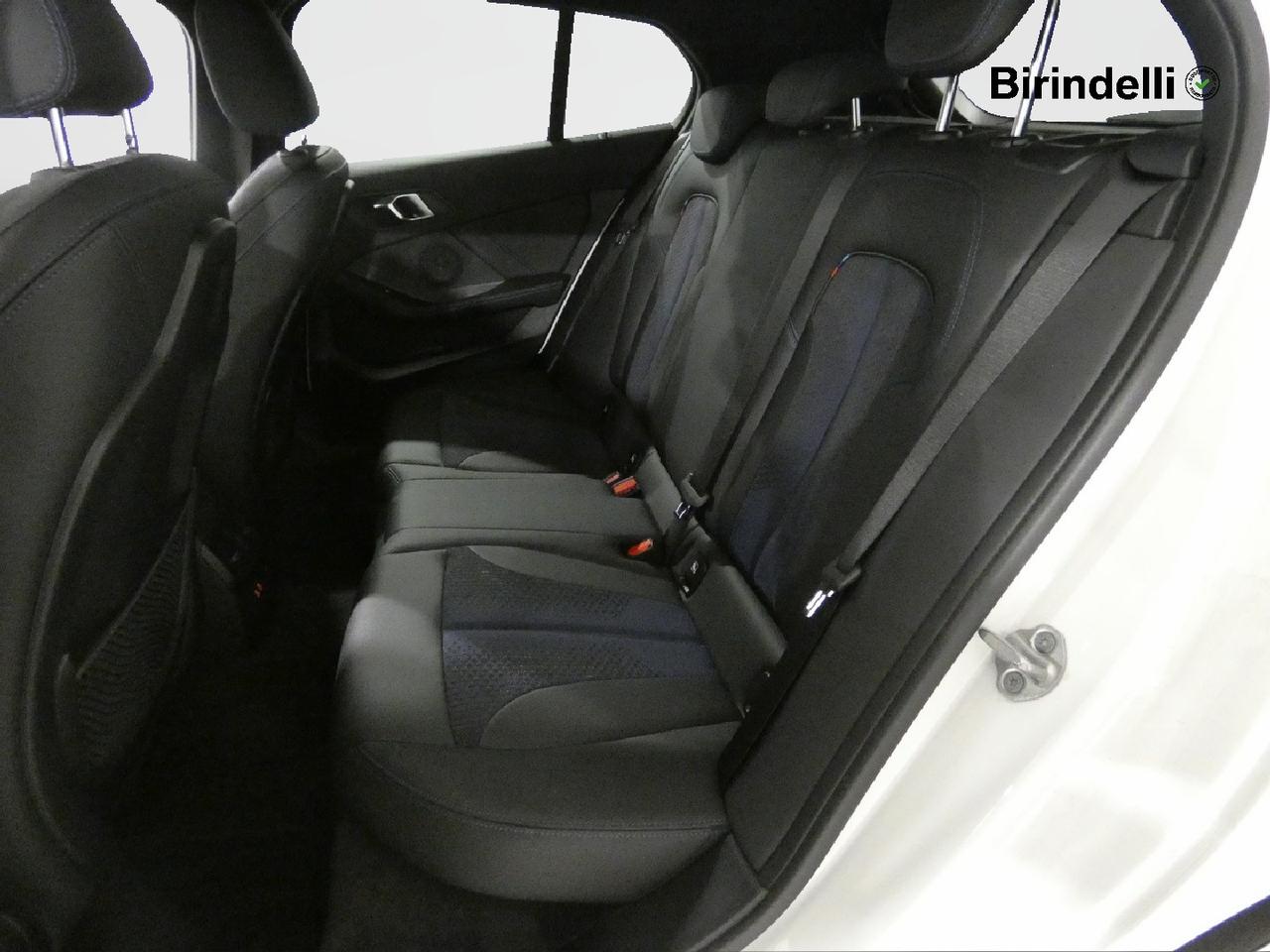 BMW Serie 1 (F40) - 118d 5p. Msport