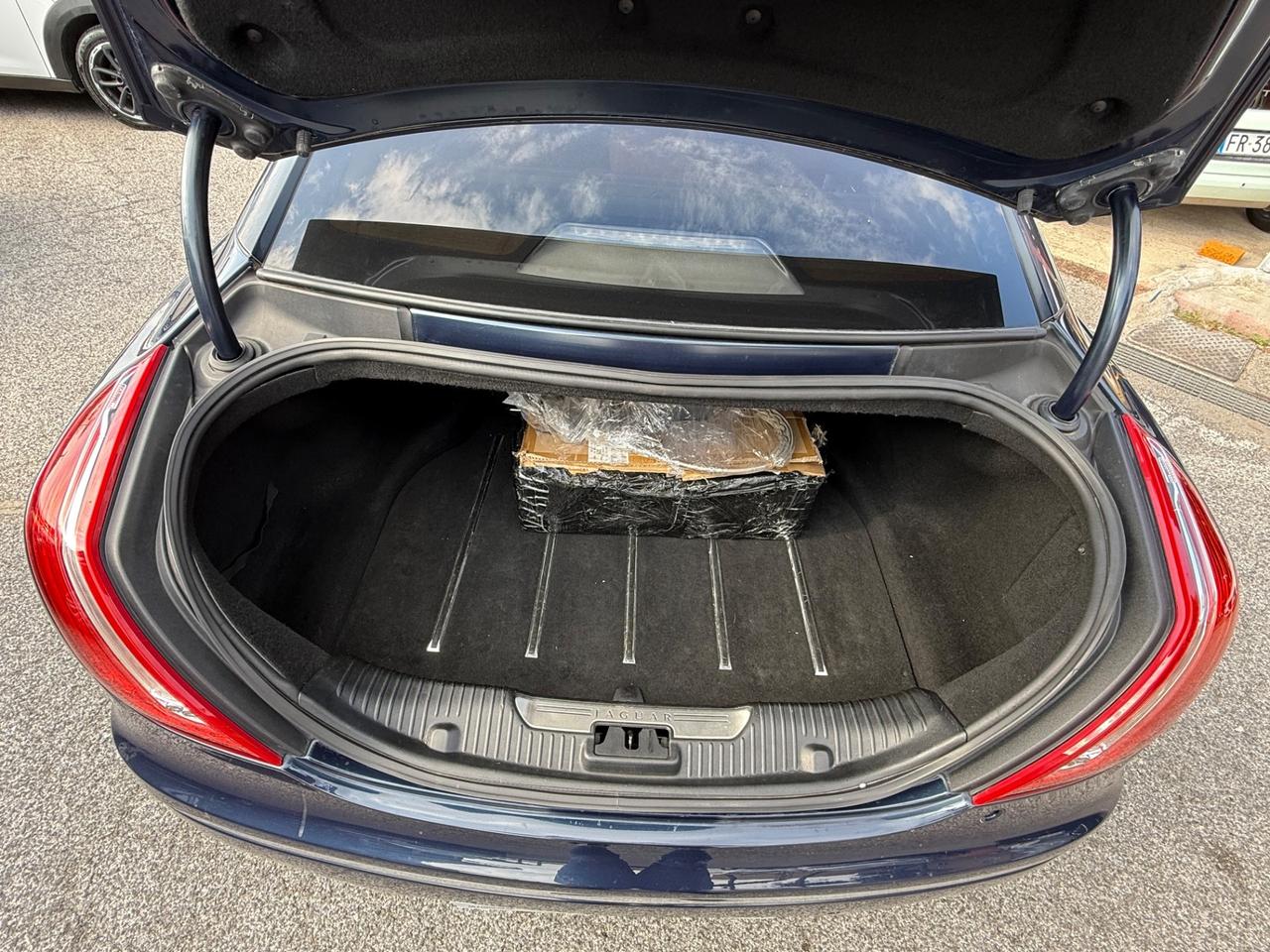 XJ 3.0 d S/C LWB Supersport/STRAFULL/RATE