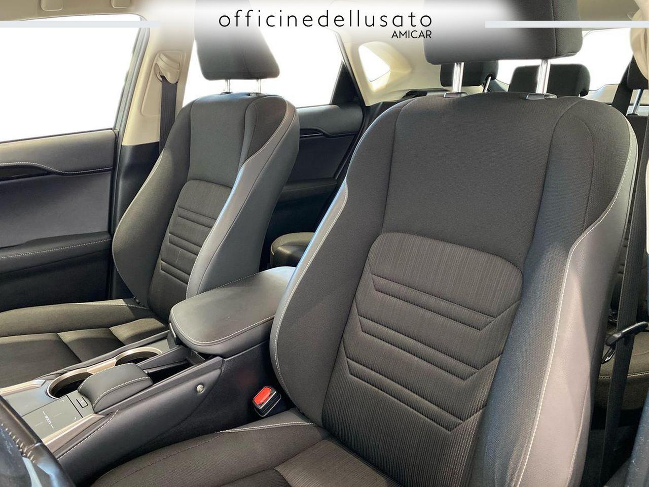 Lexus NX 300 2.5 hybrid business 4wd cvt