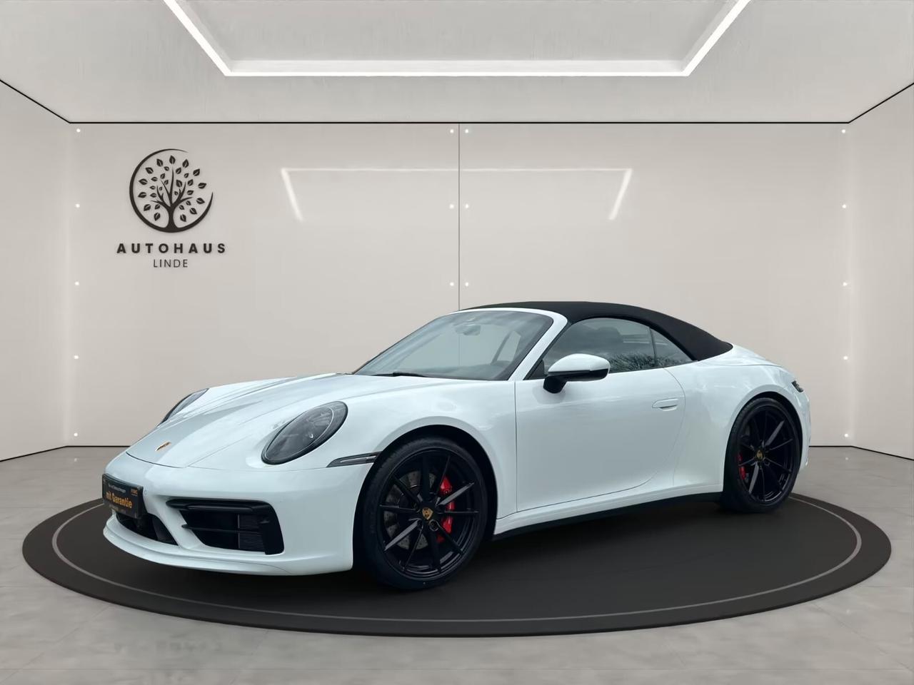 Porsche 992 911 Carrera 4S Cabriolet