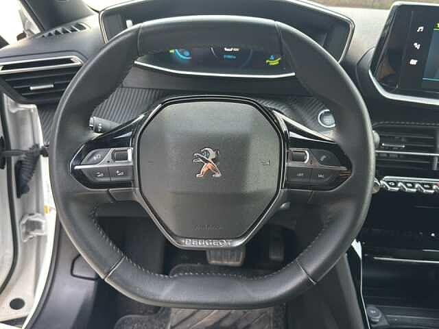 Peugeot 2008 motore elettrico 136 CV Allure