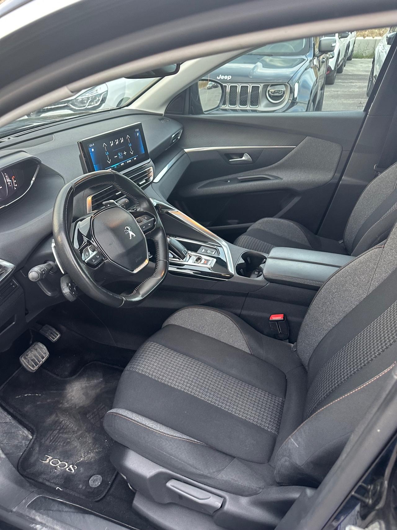 Peugeot 3008 BlueHDi 130 S&S Business