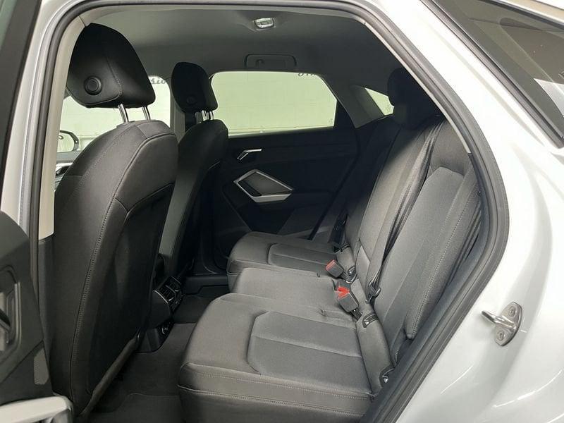 Audi Q3 35 TDI S tronic S line edition TUA da 439,00 al mese