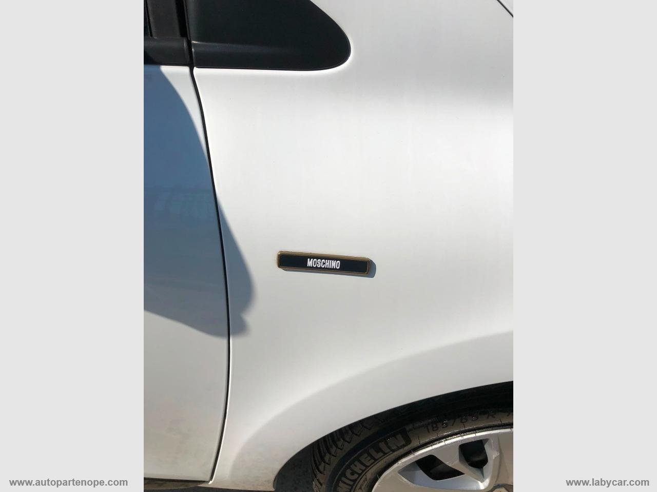 RENAULT Clio dCi 8V 75CV 5p. Moschino Intens