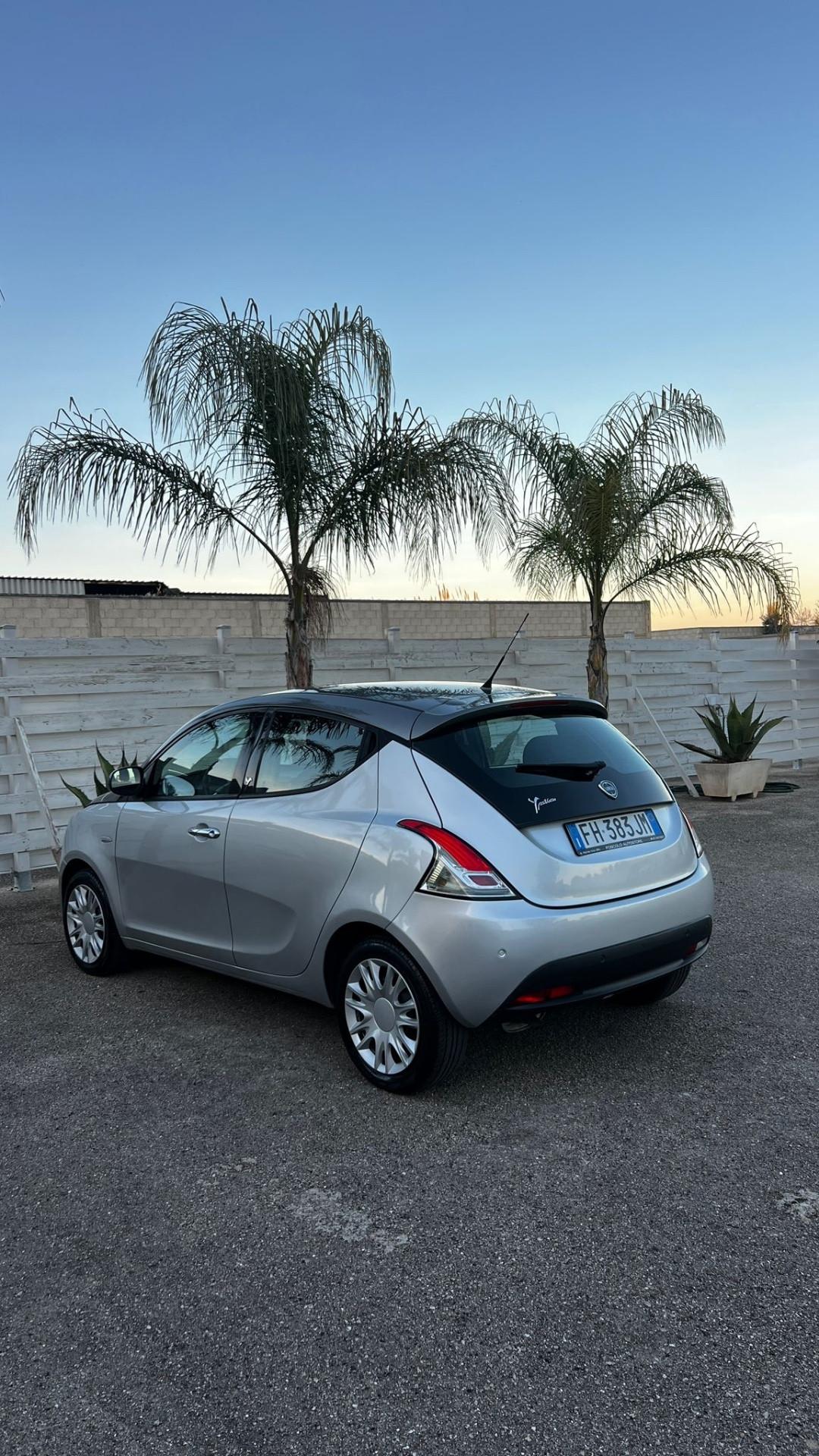 Lancia Ypsilon 1.2 benzina GPL