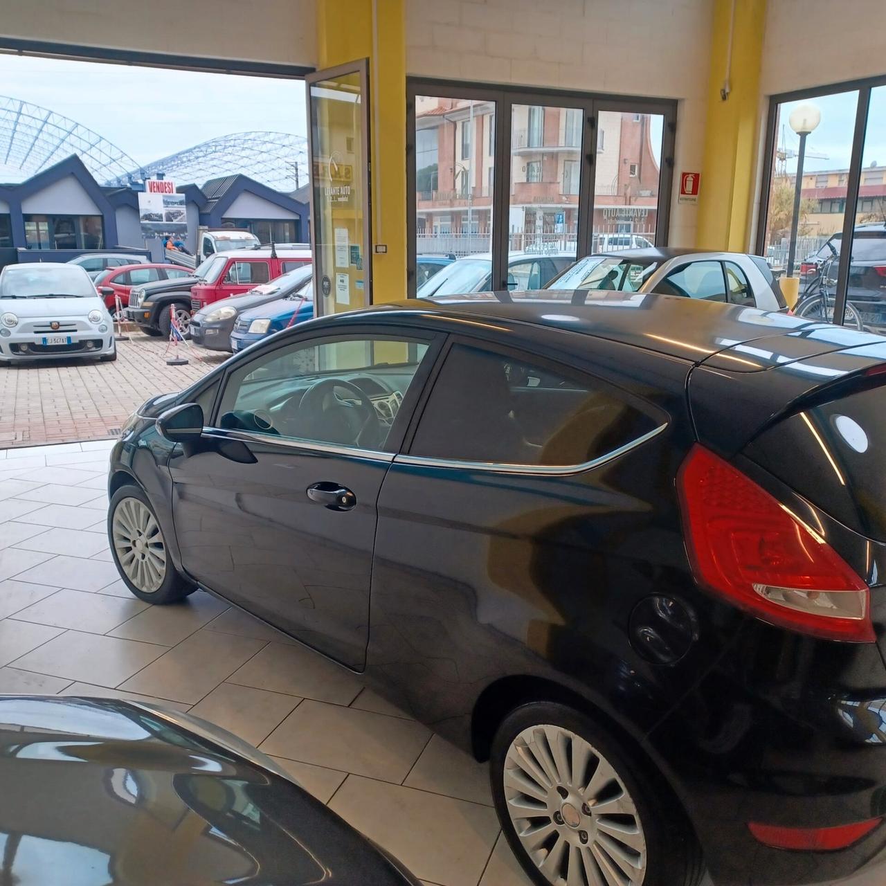 ECONOMICA BUONO STATO FIESTA 1.2 NEOPATENTATI