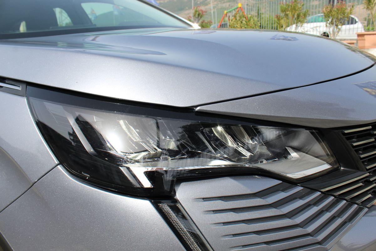 PEUGEOT - 3008 - BlueHDi 130 EAT8 S&S Allure