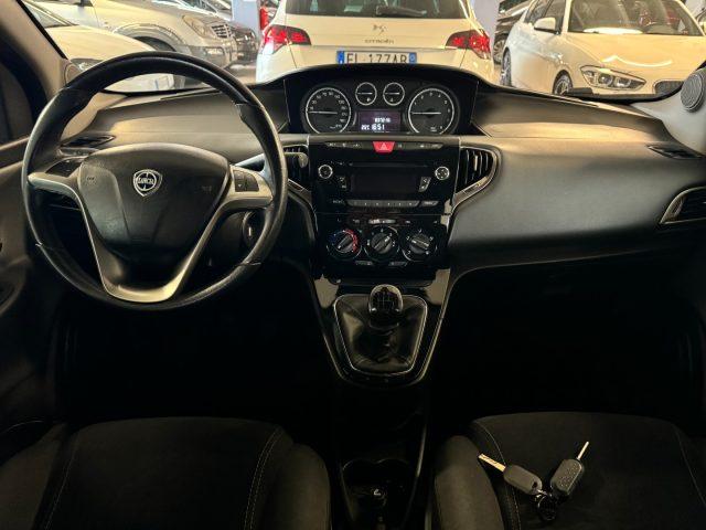 LANCIA Ypsilon 1.2 69 CV 5 porte Neopatentati