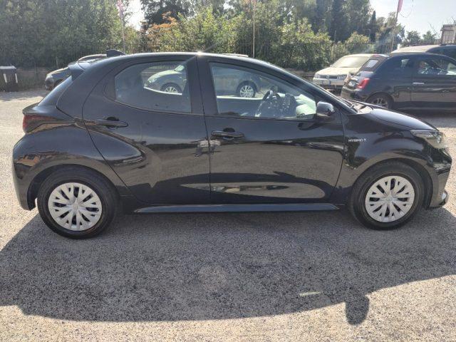 TOYOTA Yaris 1.5 Hybrid 5 porte Business KM 44.000 TAGLIANDATA