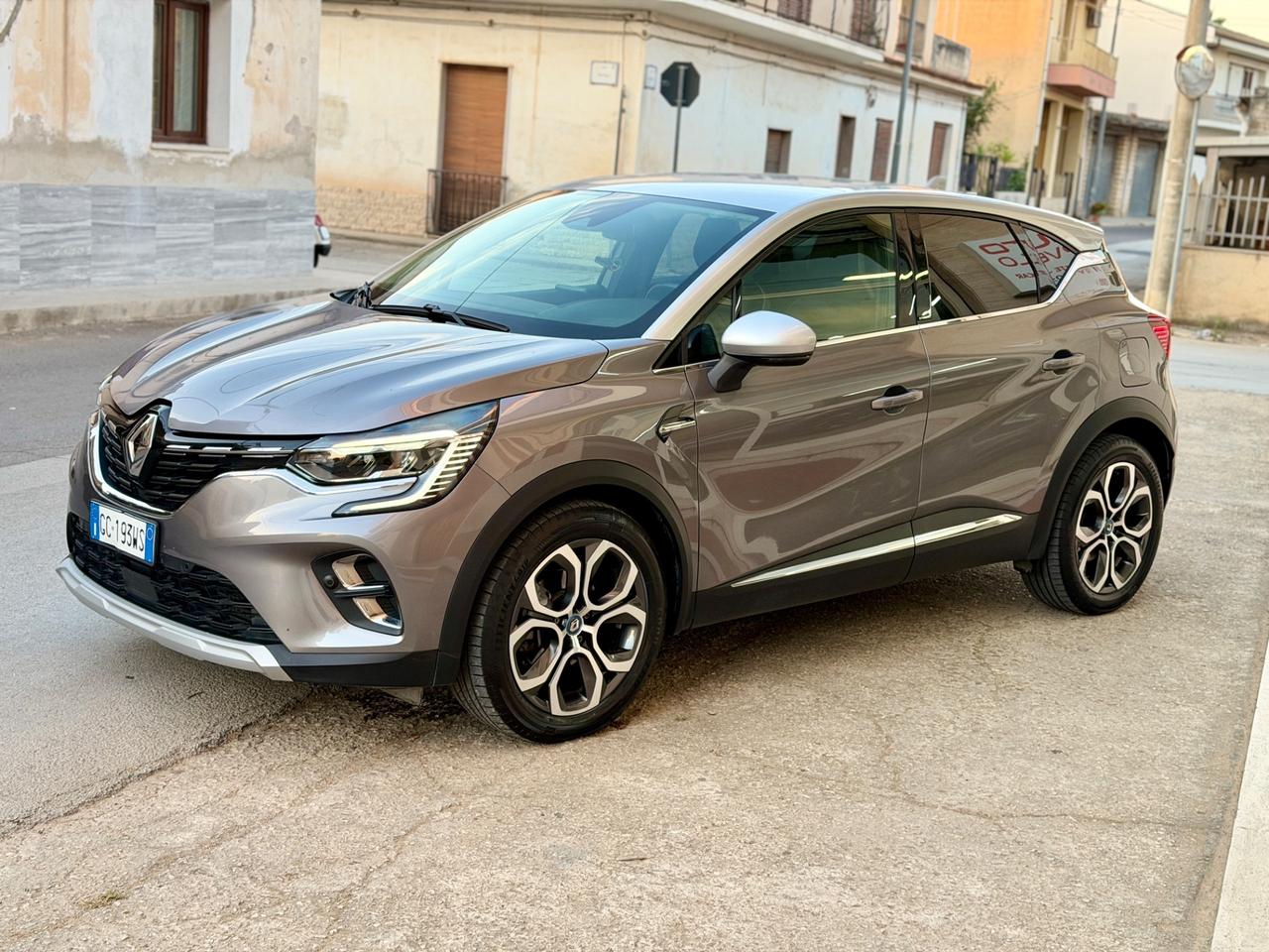 Renault Plug-in Hybrid E-Tech 160 CV Intens