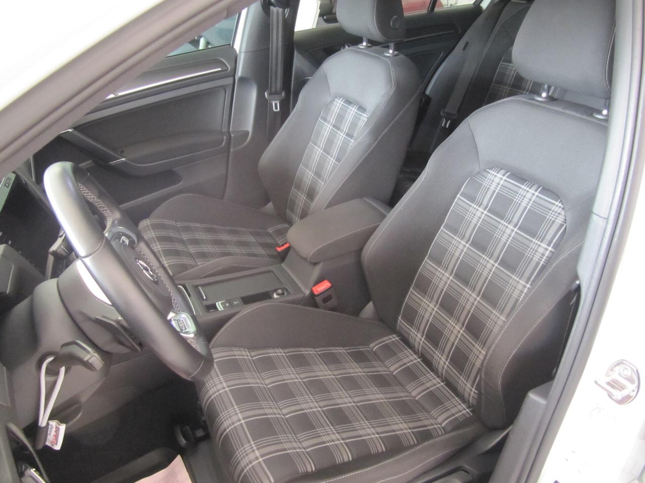 Volkswagen Golf GTD 2.0 TDI DSG BlueMotion Technology - AUTOMATICO