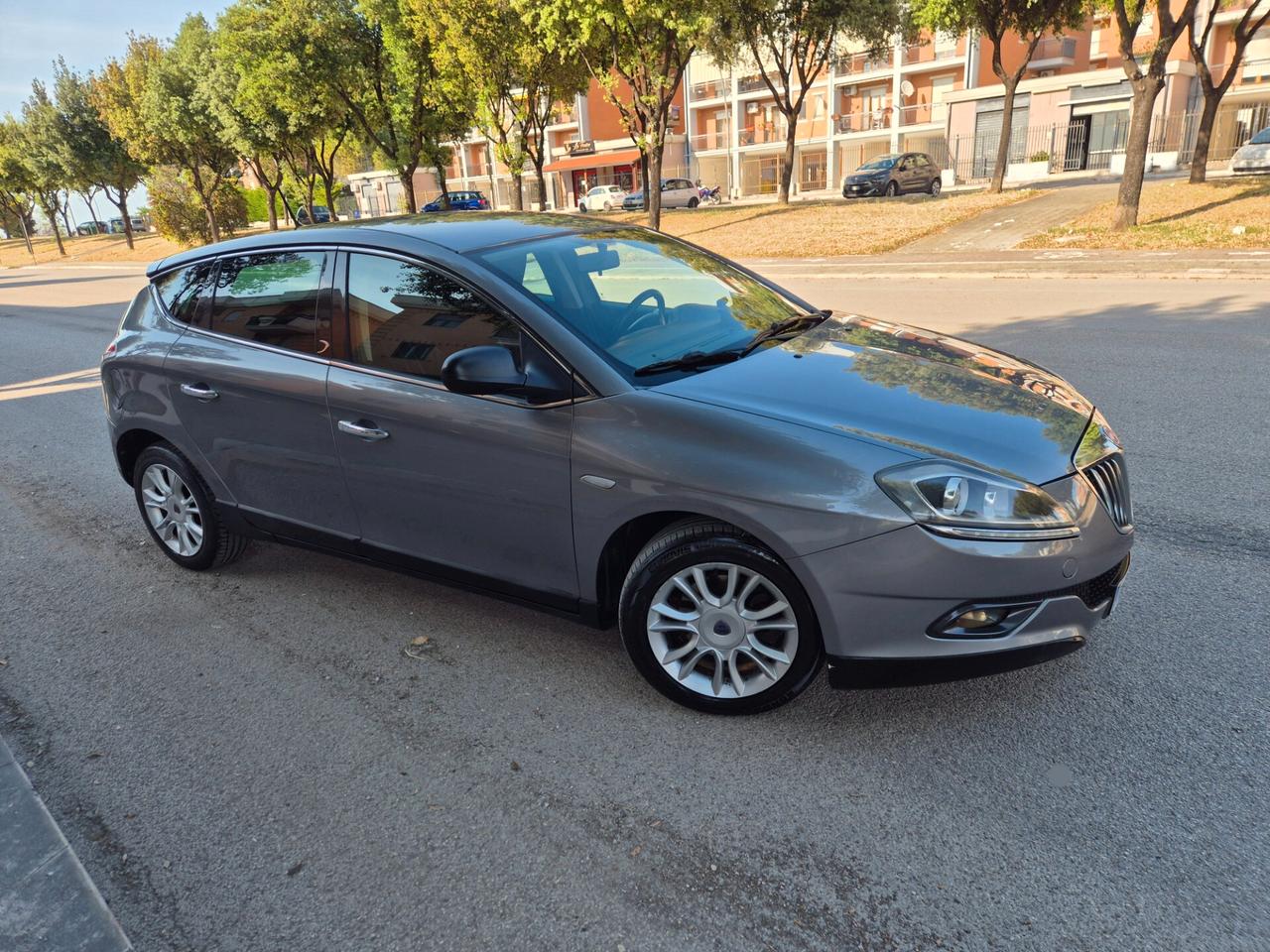 Lancia Delta oro 1.6 MJT 120cv anno 09