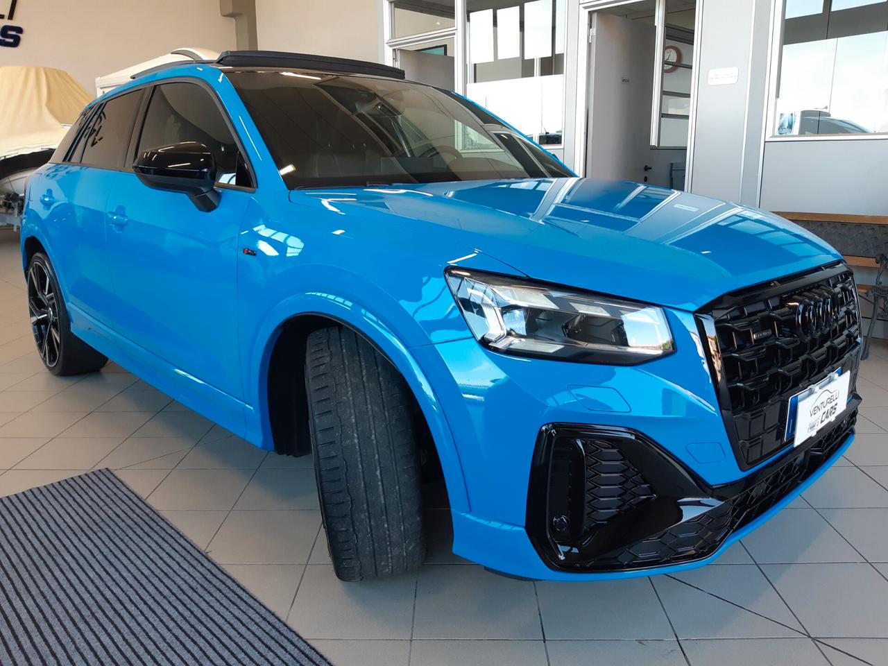 Audi Q2 35 TDI quattro S tronic Identity Black Con I 20