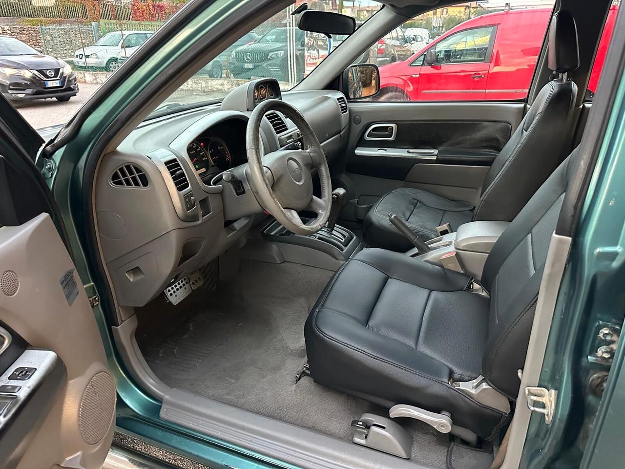 Isuzu D-Max 3.0 TD cat Crew Cab 4WD Pup LS Roadm.Aut