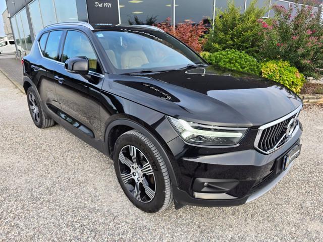 VOLVO XC40 D4 AWD Geartronic Inscription