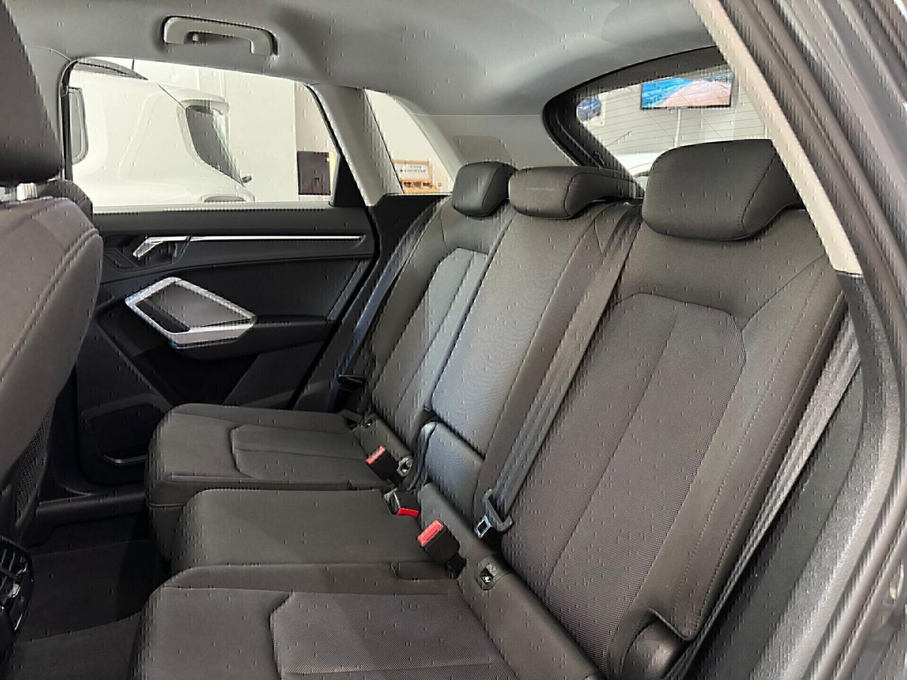 Audi Q3 35 TDI S tronic Business Advanced