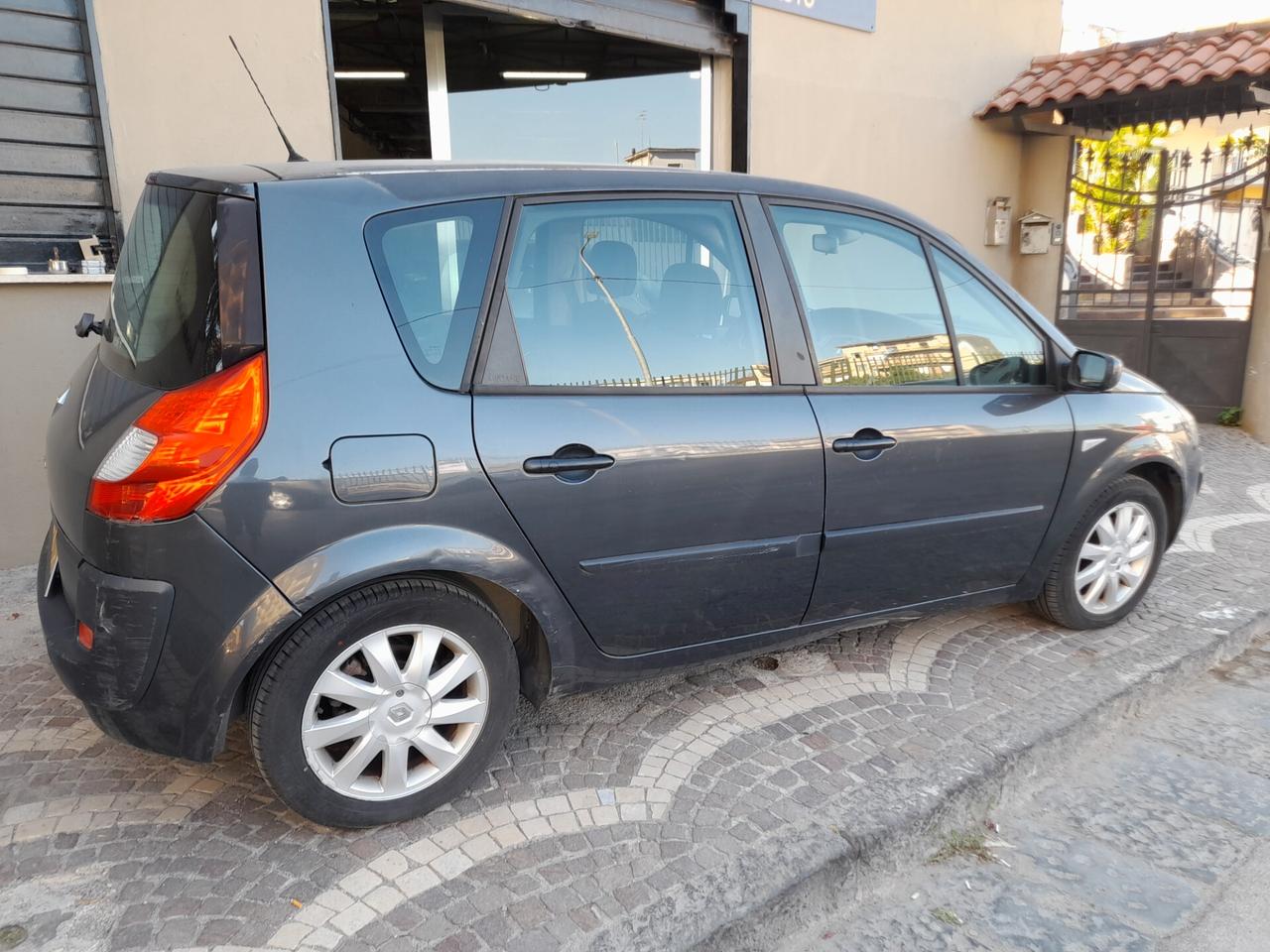 Renault Scenic Scénic 1.5 dCi/105CV Dynamique