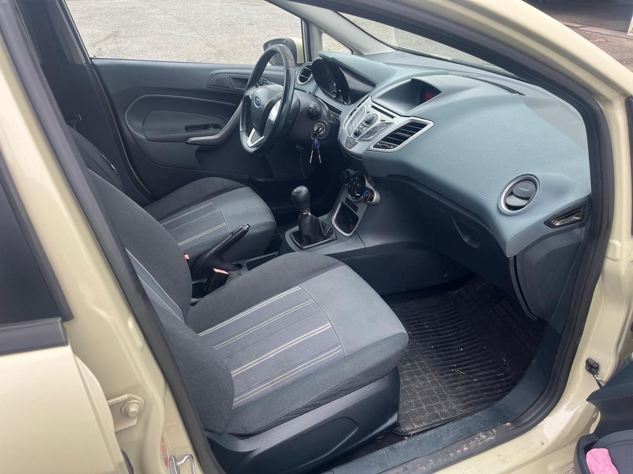 Ford Fiesta 5P-1.4 gpl-Full-2009