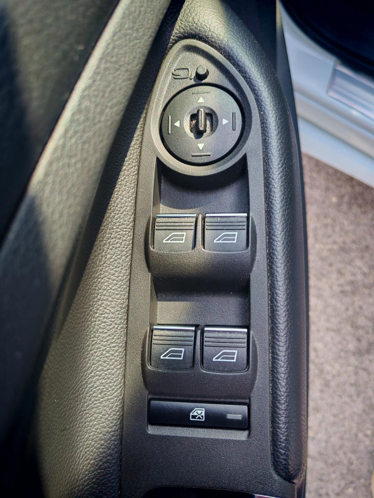 Ford Kuga 1.5 TDCI 120 CV S&S 2WD ST-Line