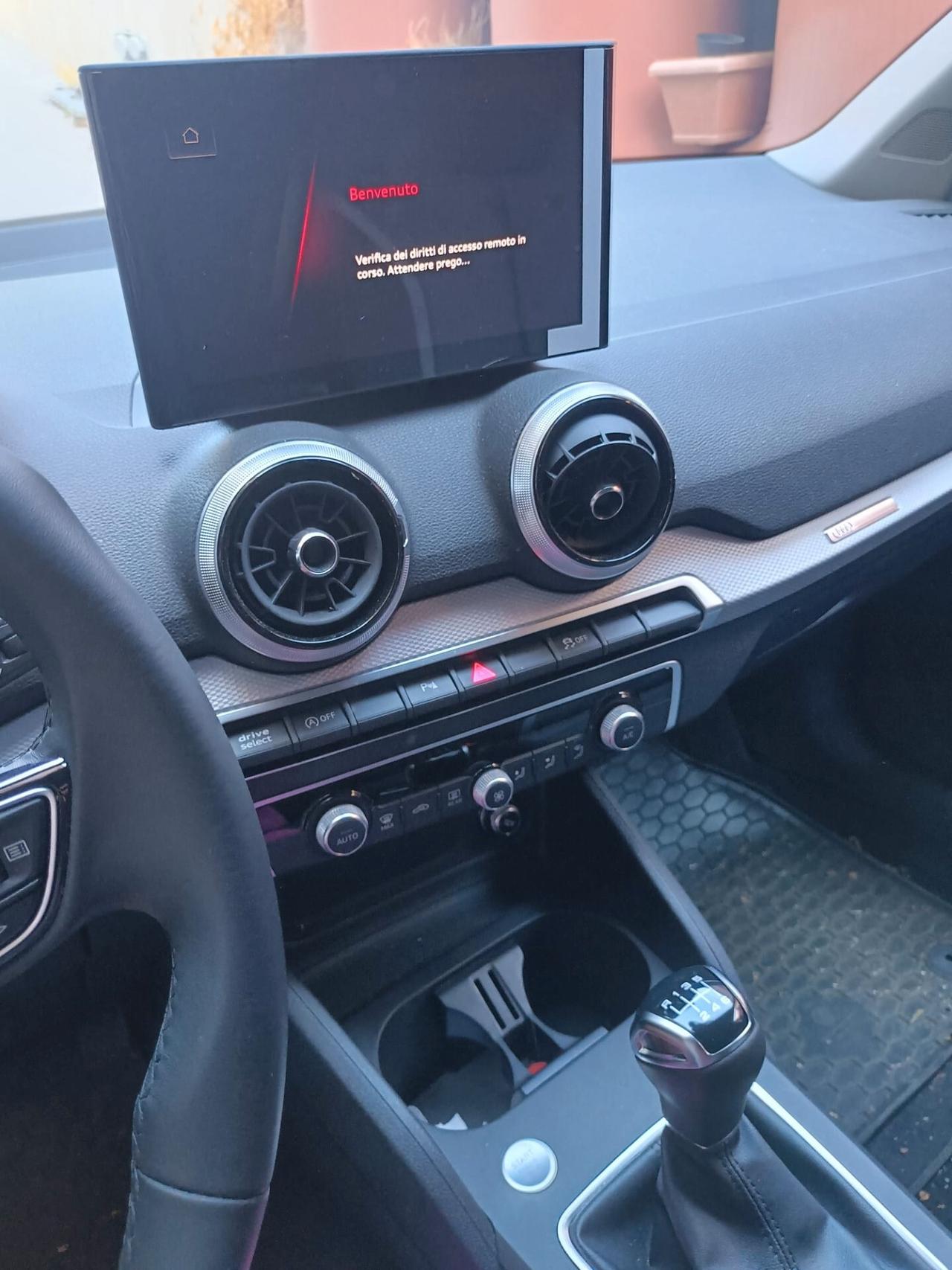 Audi Q2 30 TDI Business Advanced