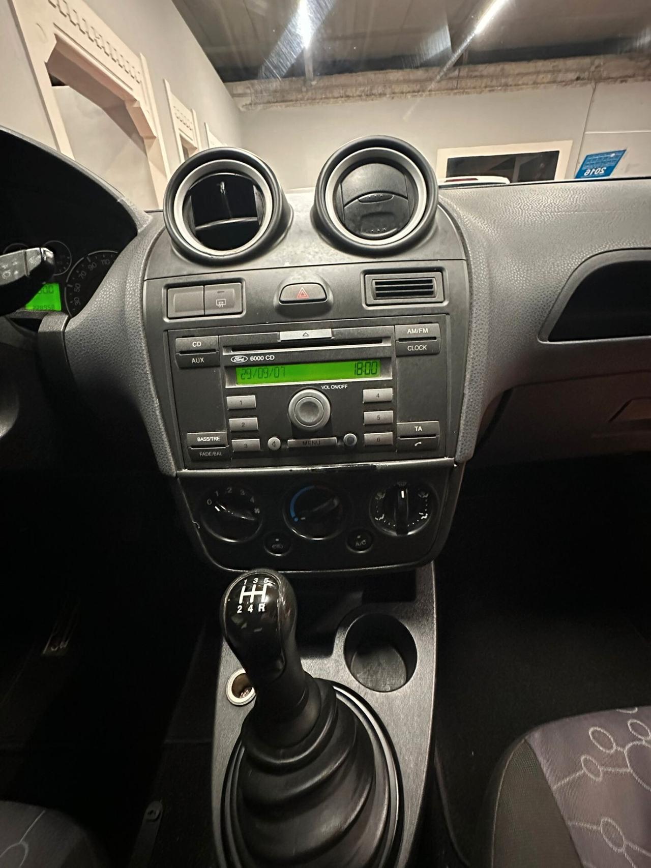 Ford Fiesta 1.4 TDCi 5p. Ghia