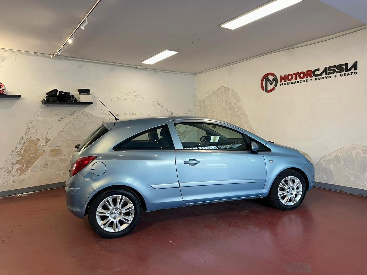 Opel Corsa 1.2 3 porte Club
