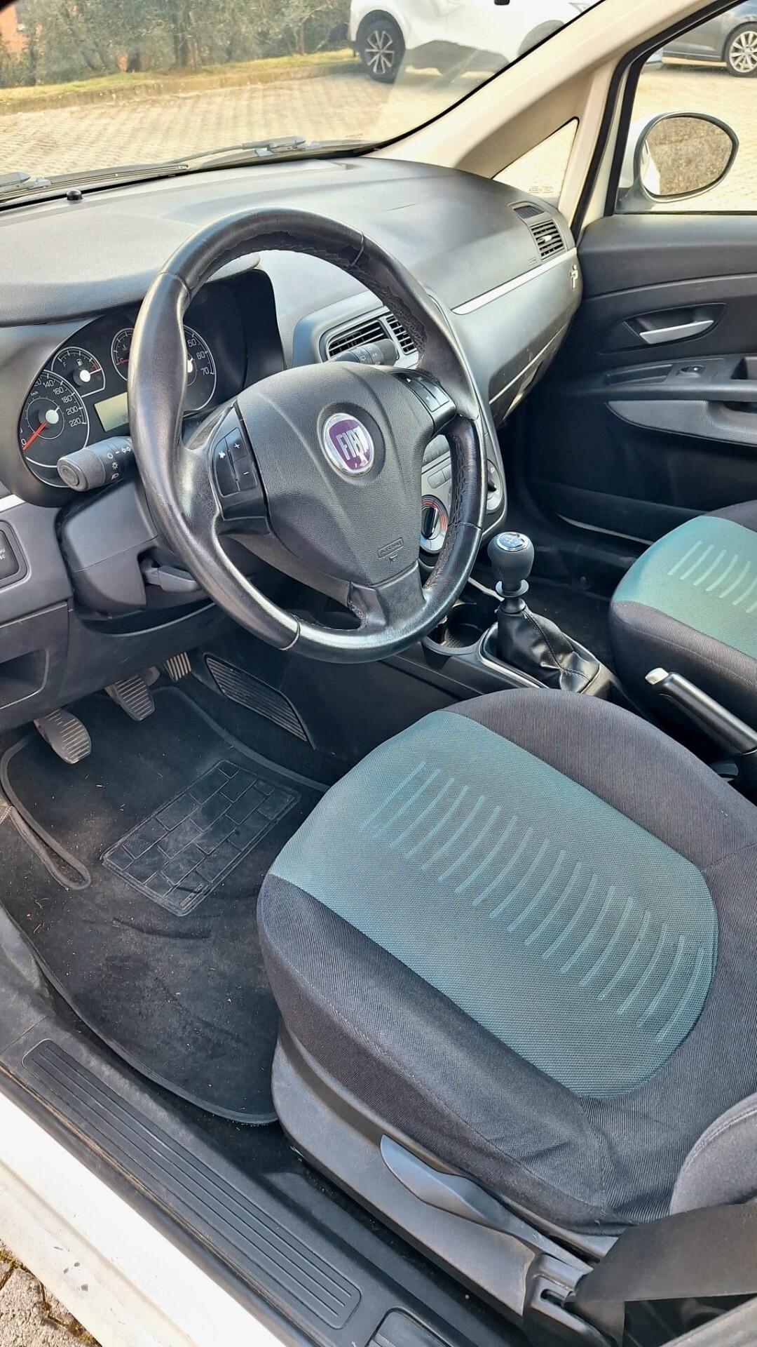 Fiat Grande Punto 1.2 - 5 porte - OK NEOPATENTATI