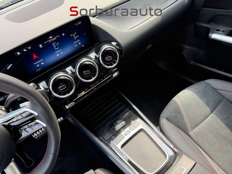 Mercedes-Benz GLA 200 d Automatic AMG Line Premium con Tetto Panoramico.