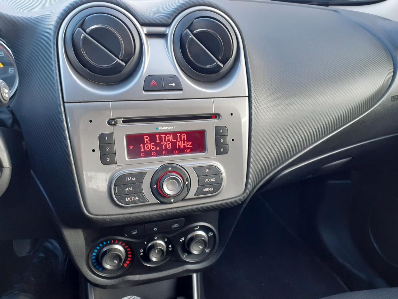 Alfa Romeo MiTo 1.6 JTDm 16V Distinctive Sport Pack