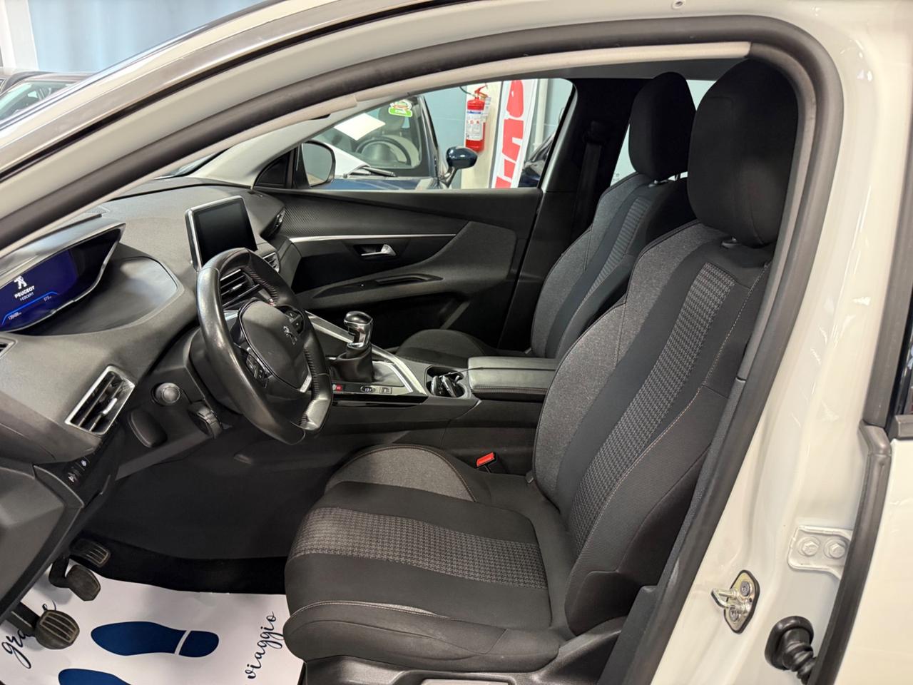 Peugeot 3008 BlueHDi 130 S&S Allure Manuale