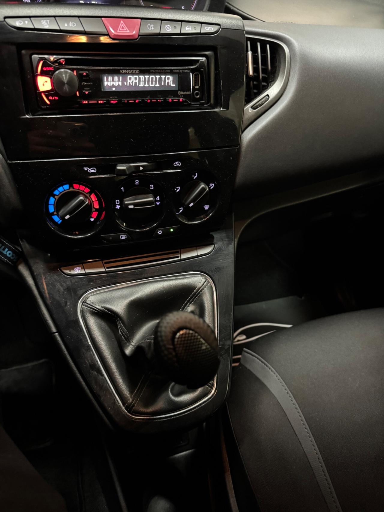 Lancia Ypsilon 1.3 MJT 16V 95 CV 5 porte S&S Platinum