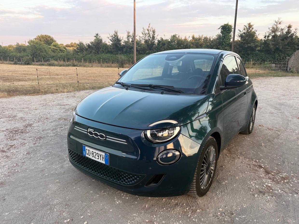 Fiat 500 500e Berlina 42 kWh Icon