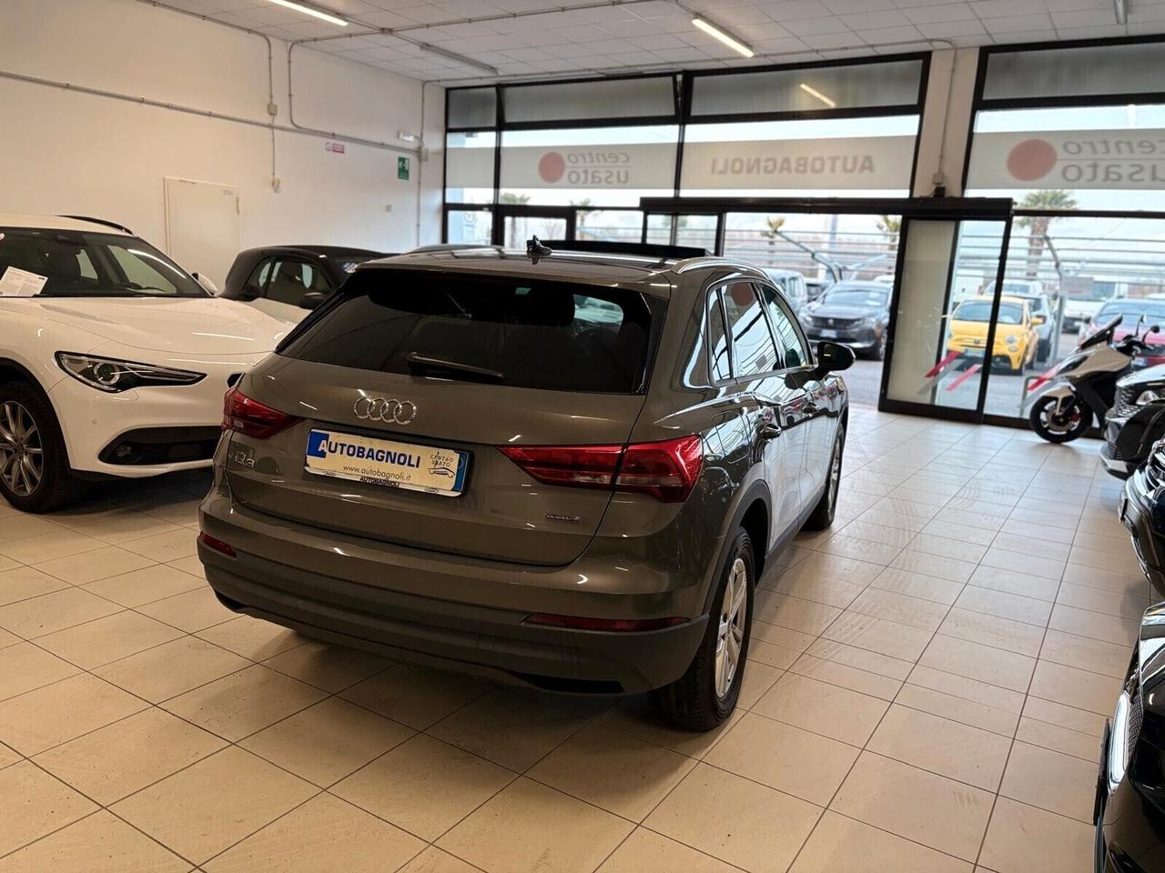 Audi Q3 35 2.0 TDI quattro S tronic 10000 km TETTO
