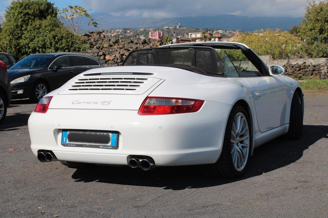 Porsche 911 Carrera 4S Cabriolet