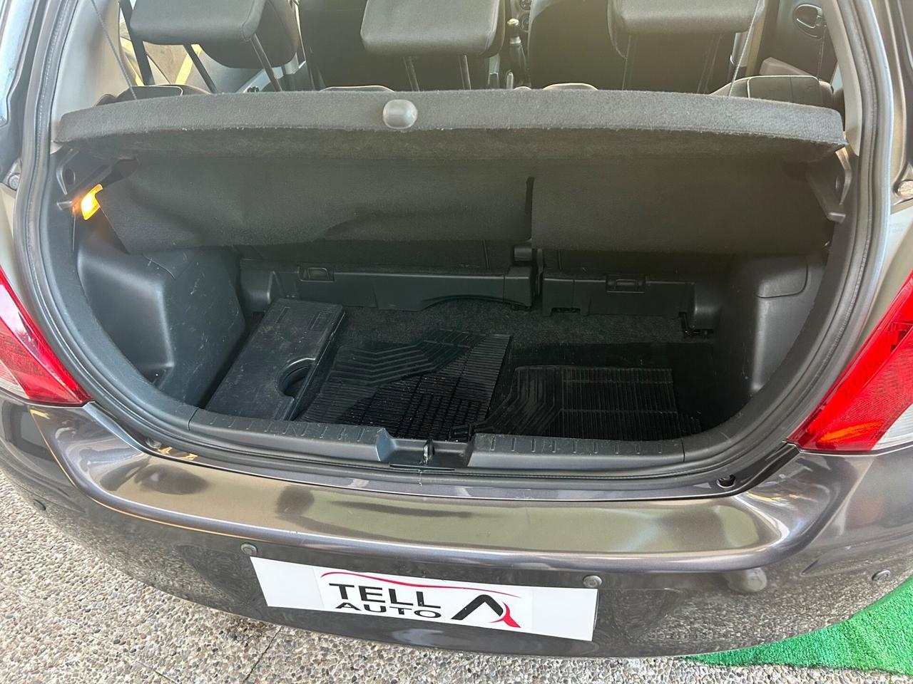 Toyota Yaris 1.0 5 porte