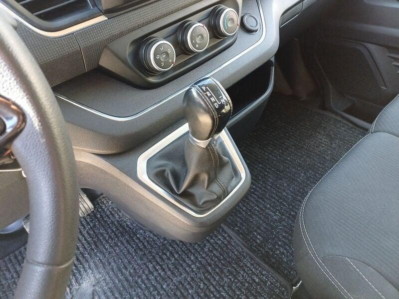 Renault Trafic Trafic T30 2.0 dci 150cv energy L2H1 EDC Advance