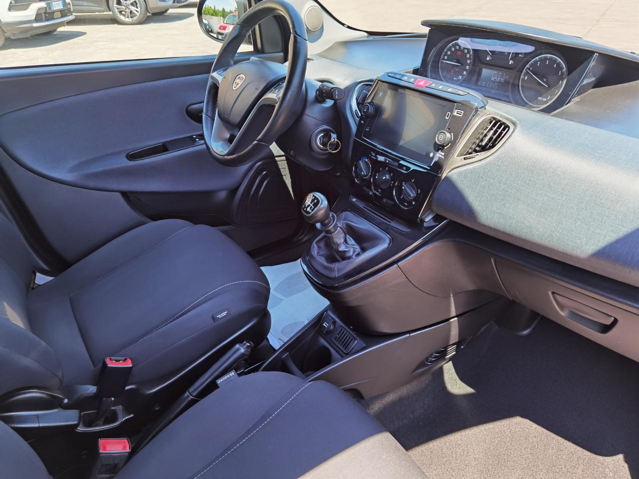Lancia Ypsilon 1.0 FireFly 5 p. Hybrid Gold