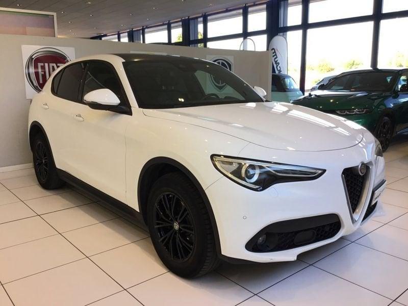 Alfa Romeo Stelvio 2.2 Turbo Diesel 180CV AT8 Q4 Executive MY18
