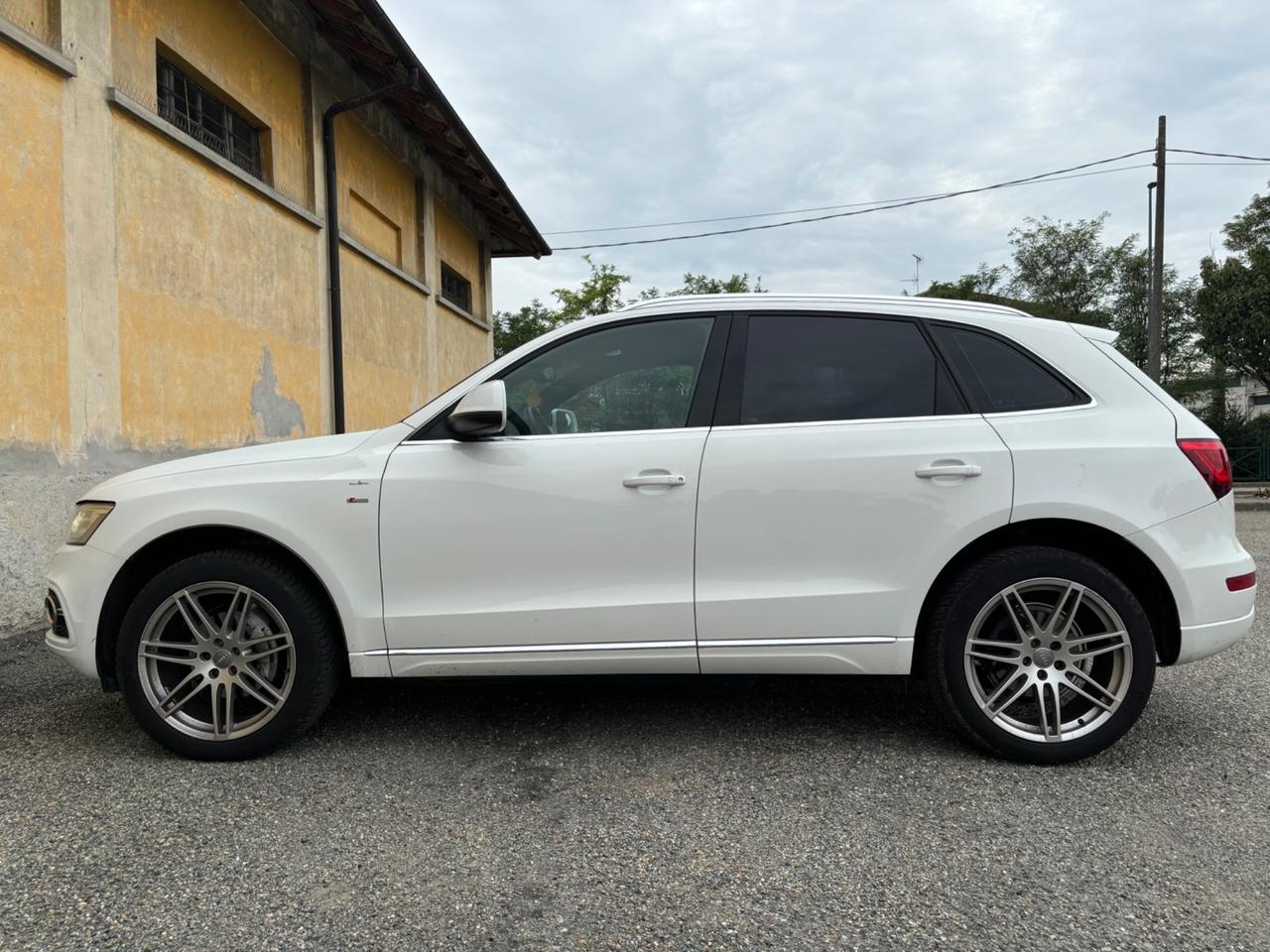 Audi Q5 S line 2.0 170 cv