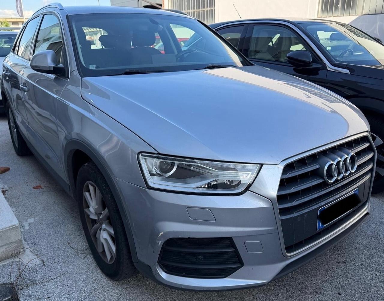 Audi Q3 2.0 TDI 120 CV Business -101-